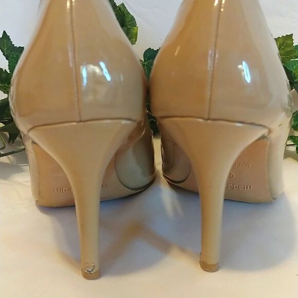 Madden Girl. Beautiful taupe heels. Size 6.5. Great Condition. - Picture 3 of 10